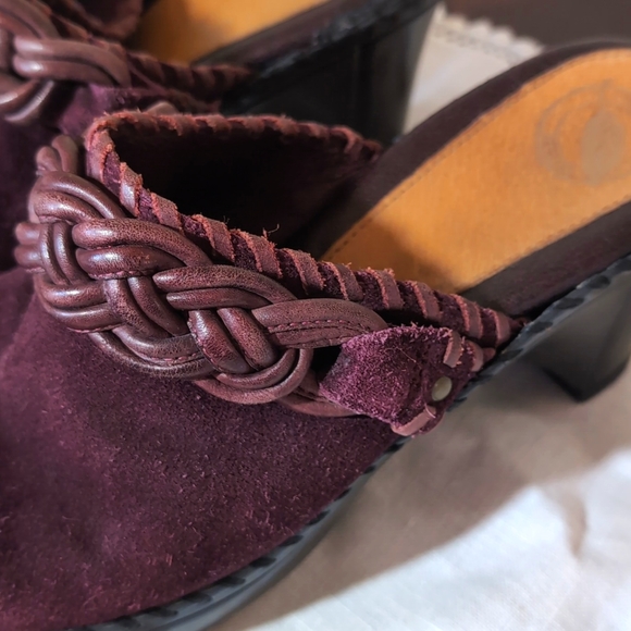 Sz 7.5 "Sophia" Burgundy Suede Clogs by Nurture - Picture 5 of 10